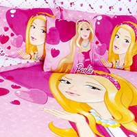 Dress up the bed and showcase your fashionista style with cushions and pillows