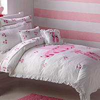 Girls' bedding sets for baby girls and big girls